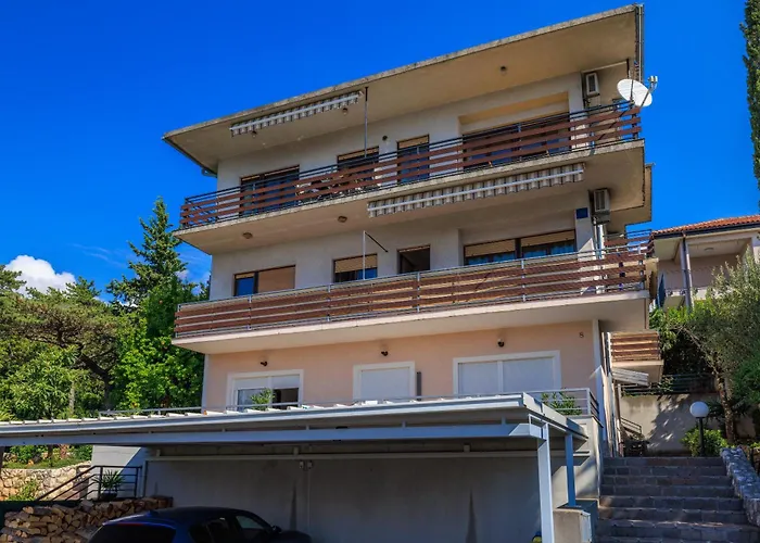 Tanja With Sea View Near