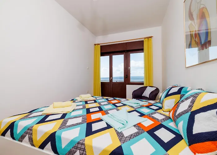 Tanja With Sea View Near Цриквеница