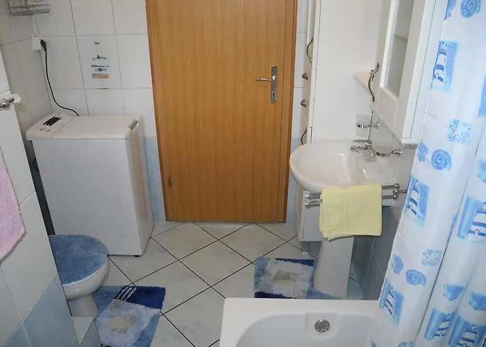 Tanja With Sea View Near Апартаменты *