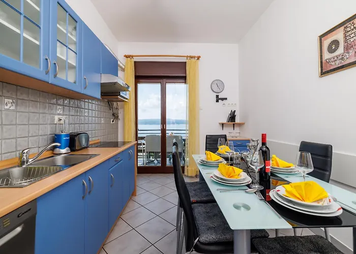 Tanja With Sea View Near